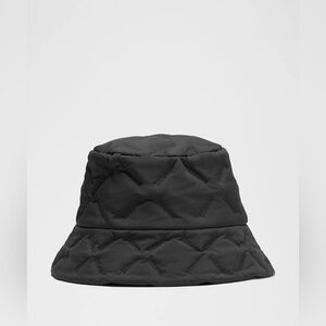 NWT Lululemon Black Quilted Fleece-Lined Bucket Hat